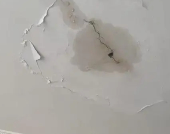 老边阳台漏水维修公司分享下屋面防水工程质量问题原因分析